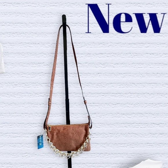 NWT INC Camel Lizard Crossbody bag with Gold tone chain in front - Picture 2 of 14